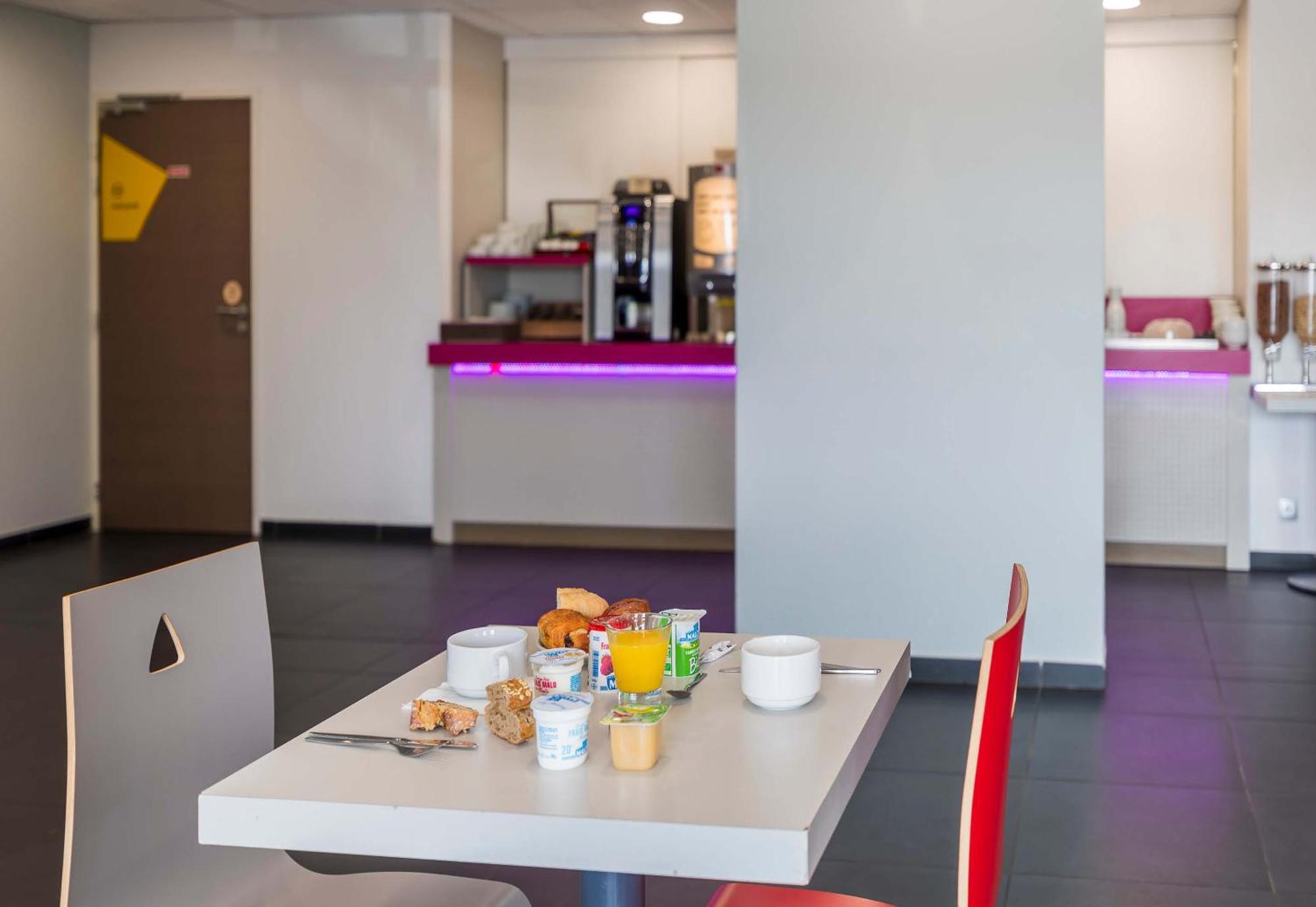 B&B Hotel 로밀리쉬르센 외부 사진